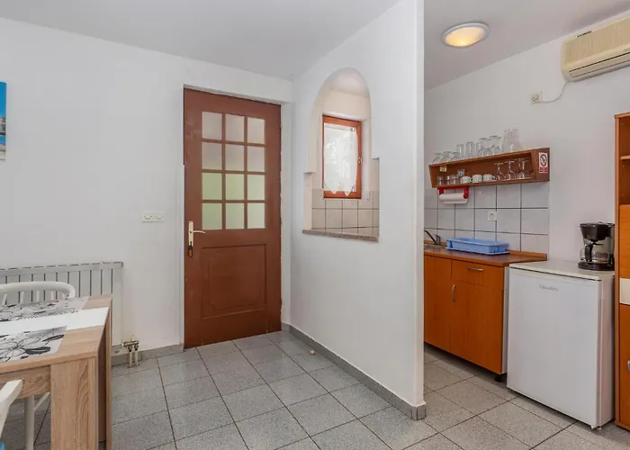 Cozy In With Kitchen Apartament *