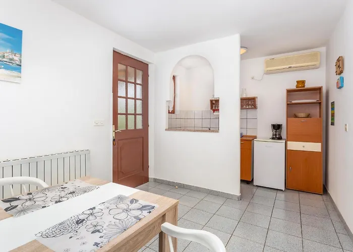 Cozy In With Kitchen Apartament